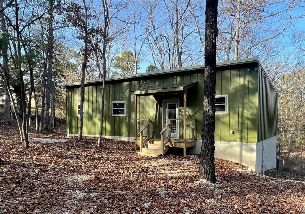 Dairy Hollow Ct, Eureka Springs, AR 72632