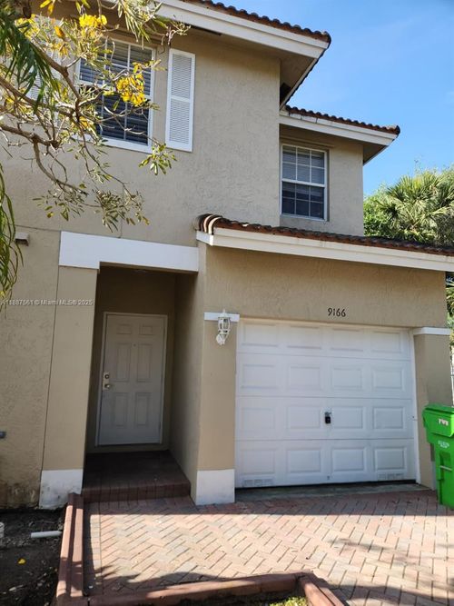9166 Nw 40th Pl, Sunrise, FL, 33351-8825 | Card Image