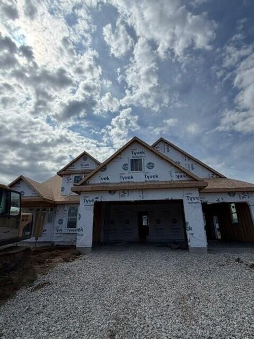 W220 N4600 Timber Dr, Pewaukee, WI, 53072-1206 | Card Image