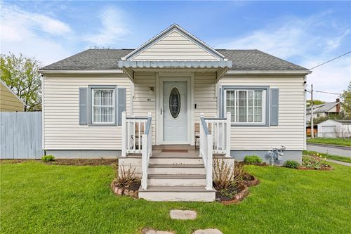 71 Norran Dr, Rochester, NY, 14609-2111 | Card Image