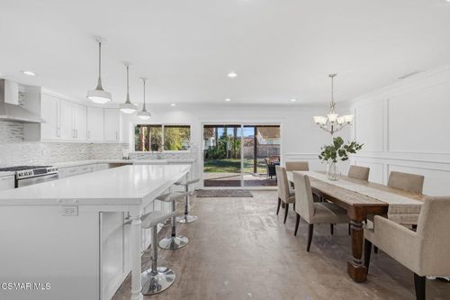 6240 Tamarind St, Oak Park, CA, 91377-1144 | Card Image