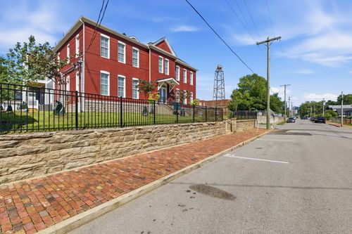 201-1600 10th Ave N, Nashville, TN, 37208-2352 | Card Image