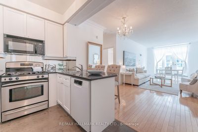 223 - 35 Boardwalk Dr, Condo with 1 bedrooms, 1 bathrooms and 1 parking in Toronto ON | Image 2