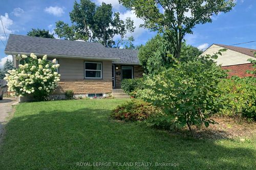 363 Reynolds Rd, London, ON, N6K2P8 | Card Image