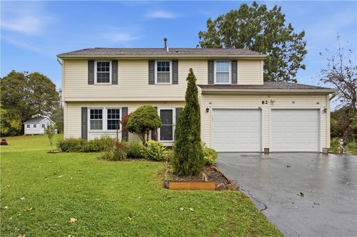 82 Cattaragus Drive, Henrietta, NY, 14623 | Card Image