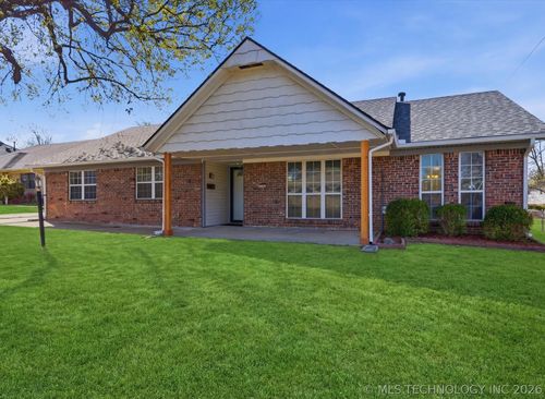 7446 E 53rd Pl, Tulsa, OK, 74145-7713 | Card Image
