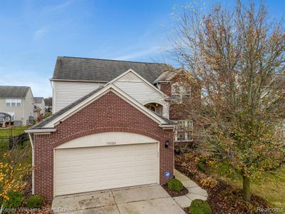 19084 Pembridge Street, Home with 5 bedrooms, 3 bathrooms and null parking in Macomb Twp MI | Image 2