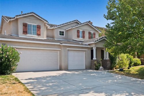 6111 Brentwood Ave, Lancaster, CA, 93536 | Card Image