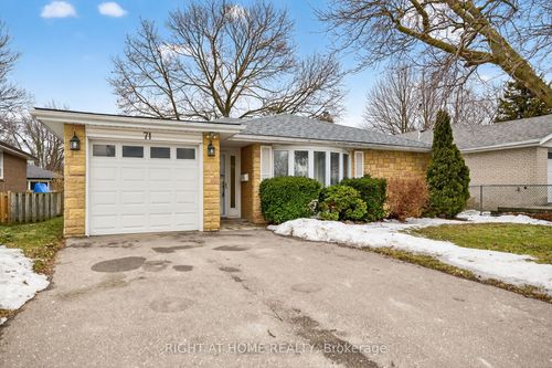 71 Banmoor Blvd, Scarborough, ON, M1J2Z4 | Card Image