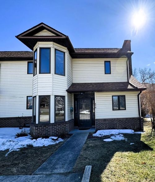 275 E Washington St, Wytheville, VA, 24382-2637 | Card Image