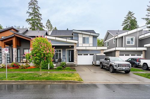 17138 0a Ave, Surrey, BC, V3Z0Y9 | Card Image