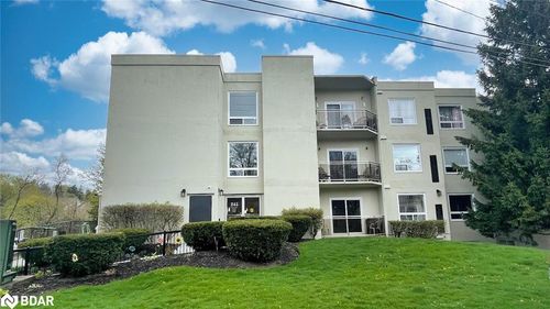 102-245 Queen St W, Fergus, ON, N1M3R6 | Card Image