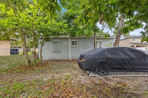2901 Nw 9th Ct, Fort Lauderdale, FL, 33311-6621 | Card Image
