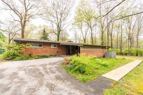 203 Hathaway Dr, Signal Mountain, TN, 37377-2504 | Card Image