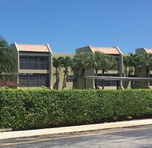 apt-312-220 Lakeview Dr, Weston, FL, 33326-1041 | Card Image