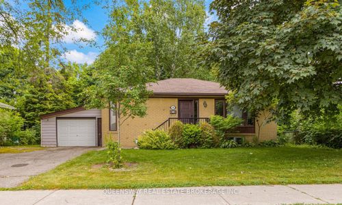 102 Murray Dr, Aurora, ON, L4G2C5 | Card Image