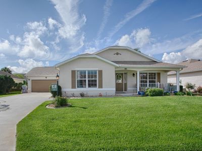 4735 Summerbridge Circle, House other with 3 bedrooms, 2 bathrooms and null parking in Leesburg FL | Image 2