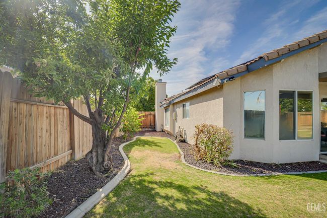 10207 Bay Colony Dr, House other with 3 bedrooms, 2 bathrooms and null parking in Bakersfield CA | Image 28
