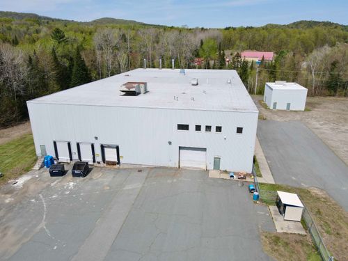 1227 Industrial Pkwy, St. Johnsbury, VT, 05819-6701 | Card Image