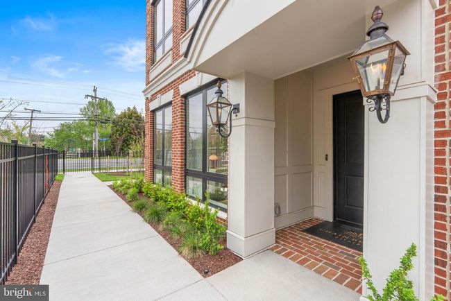 1632 Chain Bridge Rd, Townhouse with 4 bedrooms, 5 bathrooms and null parking in MCLEAN VA | Image 6