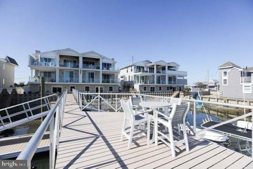 0-633 W Burk Ave, West Wildwood, NJ, 08260-1627 | Card Image