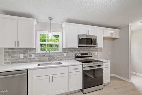 162 Lisa Cheryl Ln, Roxboro, NC, 27573-4567 | Card Image
