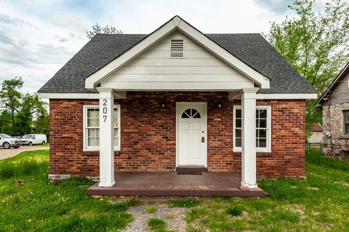 207 Shivel Dr, Hendersonville, TN, 37075-3518 | Card Image