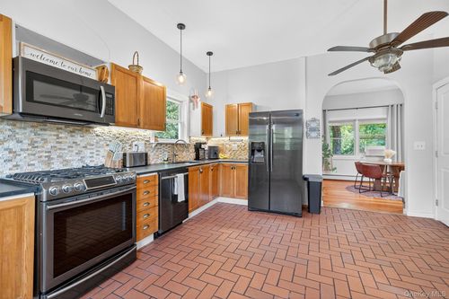 321 Bellvale Lakes Rd, Warwick, NY, 10990-3406 | Card Image