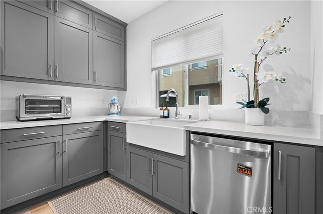 407 Coyote Pass, Condo with 3 bedrooms, 4 bathrooms and 2 parking in Lake Forest CA | Image 20
