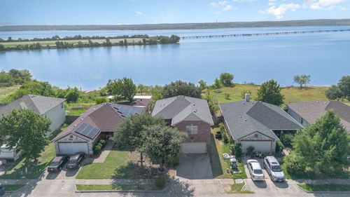 1614 Nina Dr, Grand Prairie, TX, 75051-7441 | Card Image
