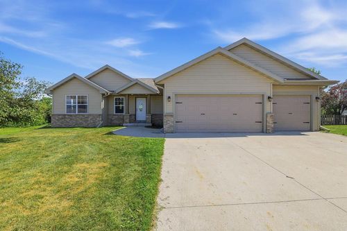 105 Honeycrisp Drive, Beaver Dam, WI, 53916 | Card Image