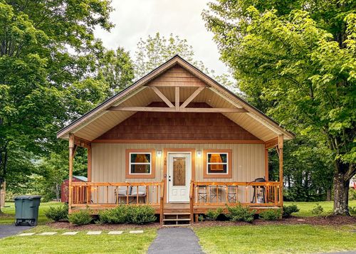 100 Lazy Bear Trl, Andrews, NC, 28901-5509 | Card Image