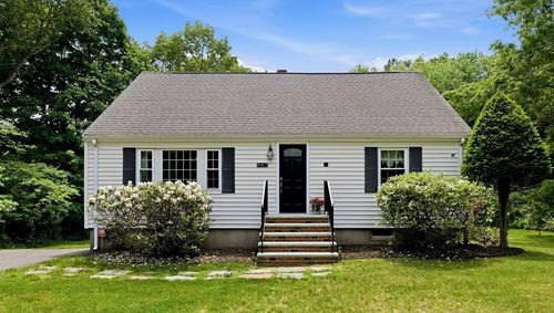 867 Whitman St, Hanson, MA, 02341-1018 | Card Image