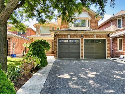 9 Siesta Crt, Brampton, ON, L6R1P2 | Card Image