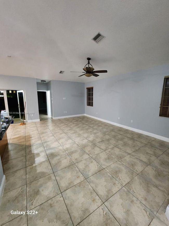 3187 Sw 143 Pl, House other with 5 bedrooms, 3 bathrooms and null parking in Miami FL | Image 4