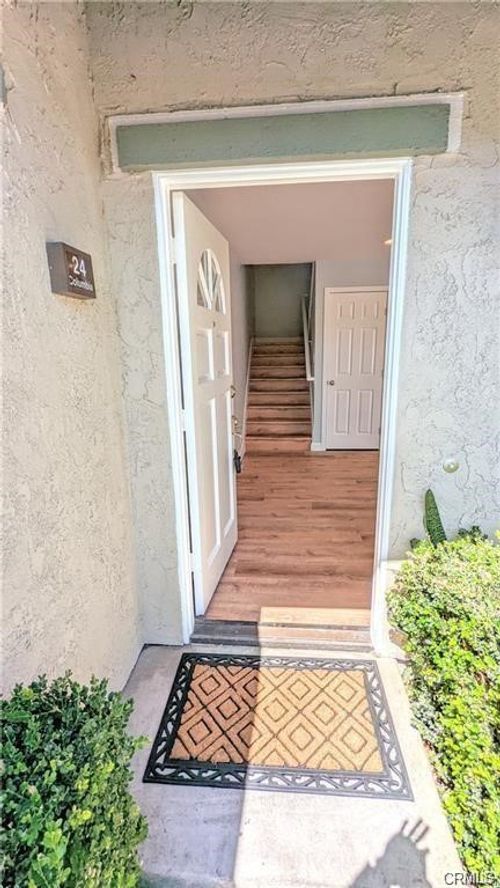 20-24 Columbia, Irvine, CA, 92612-2632 | Card Image