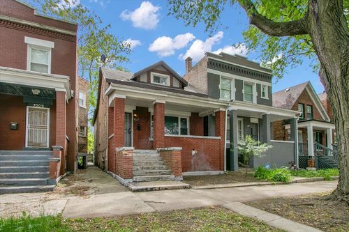 7011 S Calumet Ave, Chicago, IL, 60637-4696 | Card Image