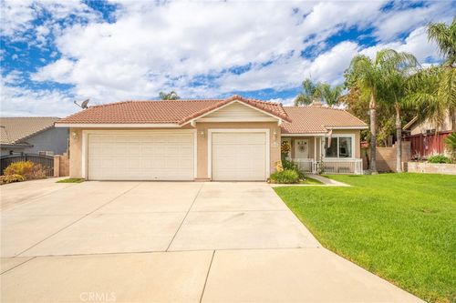 3338 N Silver Berry Ave, Rialto, CA, 92377 | Card Image