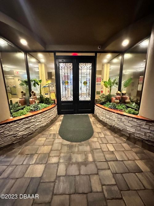 120-3501 S Atlantic Ave, DAYTONA BEACH, FL, 32118-7640 | Card Image