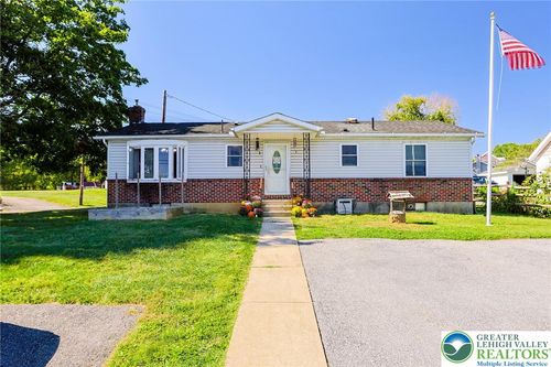 4354 Second St, WALNUTPORT, PA, 18088-9802 | Card Image