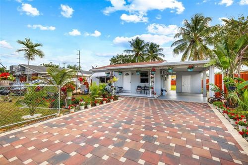 2210 Roosevelt St, Hollywood, FL, 33020-2605 | Card Image