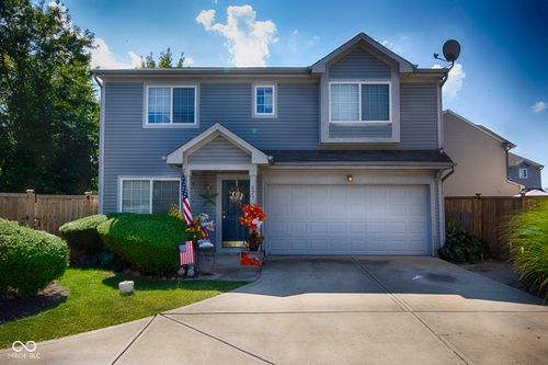 623 Scotch Pine Dr, Greenwood, IN, 46143-6445 | Card Image