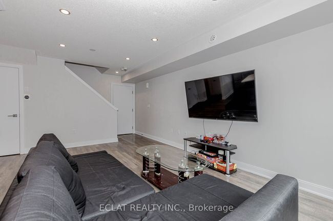 100 - 100 Dufay Rd, Condo with 2 bedrooms, 2 bathrooms and 1 parking in Brampton ON | Image 6