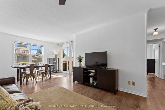 104 - 1099 Cadboro Rd, Condo with 2 bedrooms, 1 bathrooms and 1 parking in Gloucester ON | Image 4
