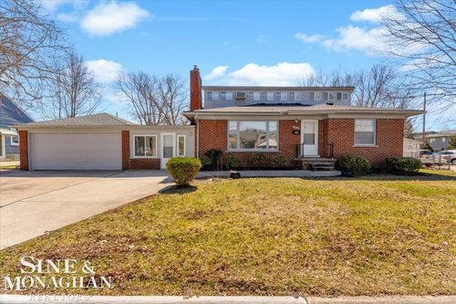 22616 Madison St, Saint Clair Shores, MI, 48081-2330 | Card Image