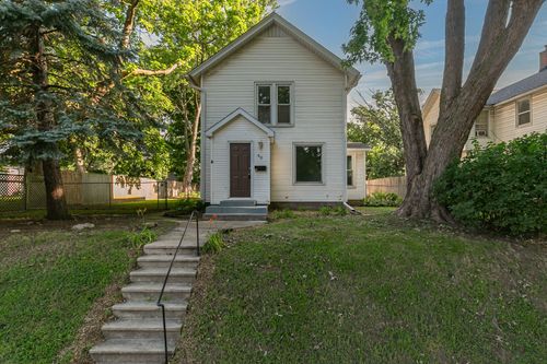 810 W 14th Street, Davenport, IA, 52804 | Card Image