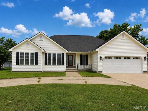 815 Woodruff Ave, Sikeston, MO, 63801-3326 | Card Image
