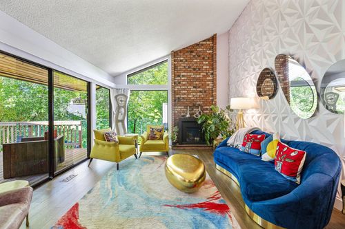 2873 Capilano Rd, North Vancouver, BC, V7R4H4 | Card Image