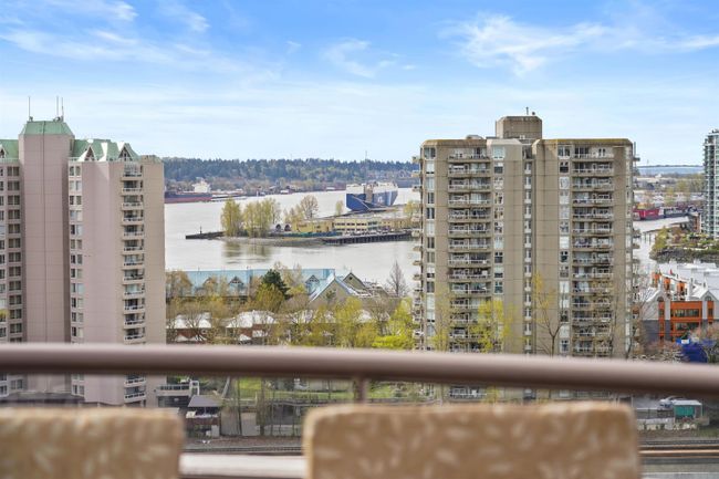 PH3 - 98 Tenth Street, Condo with 2 bedrooms, 2 bathrooms and 1 parking in New Westminster BC | Image 26