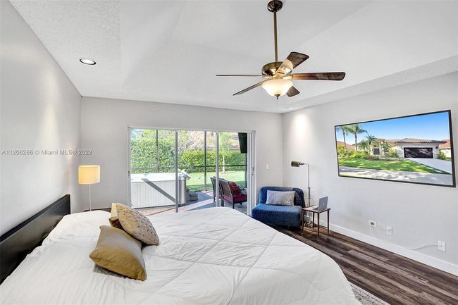 730 Bayside Ln, House other with 4 bedrooms, 3 bathrooms and null parking in Weston FL | Image 32